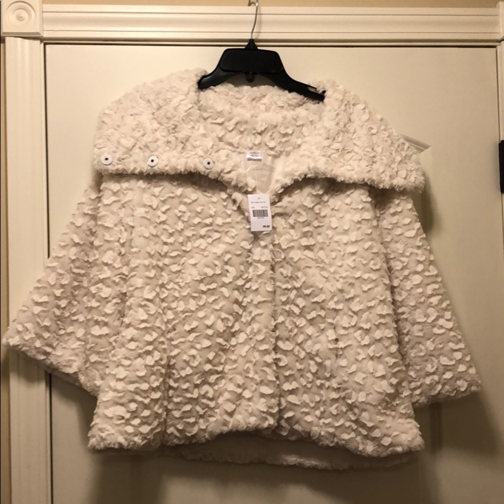 Ivory Faux Fur jacket 100% Polyester